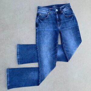 Maurices Everflex High Rise Curvy Straight Leg Jeans Sz 2R